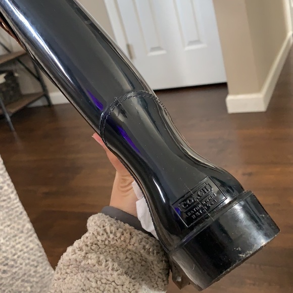 Coach rain boot. Similar to hunter boot - Picture 3 of 4
